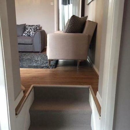 Perfect 2 Bedroom Flat Shepherds Bush W12 Лондон Экстерьер фото